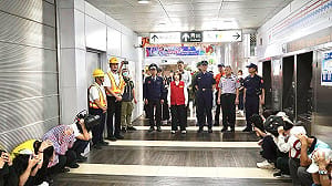 屏東城鎮韌性防空演習登場   周春米視導軍民協力實地操演 