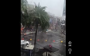 (影)「白海豚」外圍環流壟罩北台灣！ 強風豪雨侵襲  網友怒：怎麼沒放颱風假