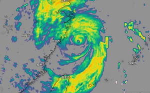 白海豚颱風挾強對流！風雨不亞於暴風圈侵襲 晚間登陸浙江雨區南移