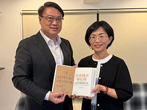 兩強合體！林右昌返台見蘇巧慧 分享8年市長經驗「這句話」相贈