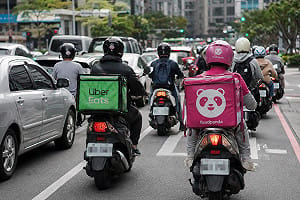 外送疊單爭議產業工會發聲  學者：新法上路後視影響檢討成共識