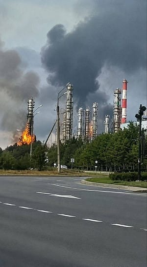 （影）創2年來最大紀錄! 烏無人機釀13死75傷 還深入俄2200公里襲石化設施 
