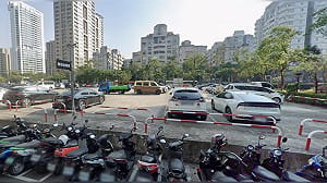 台北市信義區驚傳挖到「未爆彈」！警方封鎖現場　軍方到場確認中