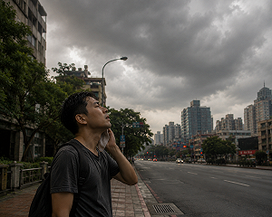 雨還沒下人先倒！醫示警「暴雨前濕熱」更危險　出現4症狀快求救