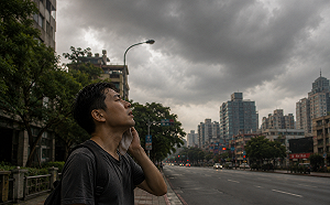 雨還沒下人先倒！醫示警「暴雨前濕熱」更危險　出現4症狀快求救