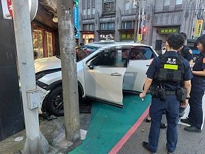 好媽媽人設崩塌！育兒網紅載幼女毒駕肇事 桃檢起訴求重刑