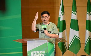 別把不想面對的紀錄都叫假訊息！　賴瑞隆：柯志恩應回答高雄優先還是黨意優先