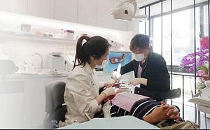 爆料與趙建銘離婚！陳幸妤照常看診 網湧入評論打氣：辛苦了