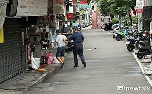 北市城鎮韌性演習登場！警報聲響起　零星民眾狀況外遭警方勸導