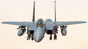 美軍F-15E戰機竟是這樣被擊落的！伊「無人機群」低成本防空網立大功