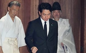 震撼！ 日防衛大臣小泉進次郎今赴靖國神社參拜  高市早苗用「這方式」參與...
