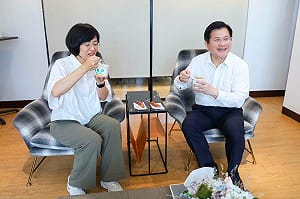 林佳龍挺蘇巧慧接棒新北　端這家麵線憶4年前蘇貞昌陪跑