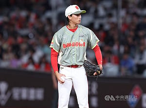 林柏佑初登板對林立印象深　隊友學動作好奇右腳落點