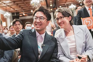 夜間市長被疑紅燈區合法化　沈伯洋笑：抹黑抹紅都經歷過 只剩抹黃