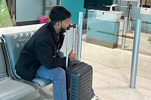 斯里蘭卡男持假護照轉機赴加拿大　桃機遭國境大隊識破遣返新加坡