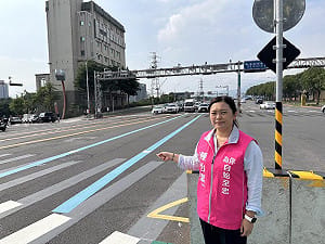 北市承德路彩色導引線愈導愈亂？她轟「黃線混戰」：引導別變誤導