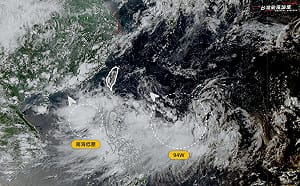 雙低壓夾擊！熱帶擾動不排除通過北台 風雨時程曝光