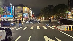 台中男涉酒駕闖紅燈撞3機車  3騎士受傷送醫
