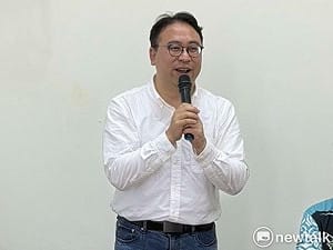 黃世杰今登記參選桃園市長！ 被問張善政找代辦登記酸：他對市政態度也是如此！