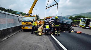 國道三義段3車追撞特斯拉女駕駛不治　3死3傷