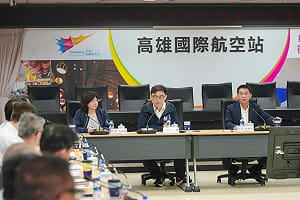 考察高雄機場提三階段升級計畫　賴瑞隆打造南方國際新門戶  