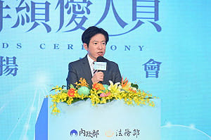 行政、立法兩院長持續互摃  張惇涵：只有以和為貴不足以凝聚共識