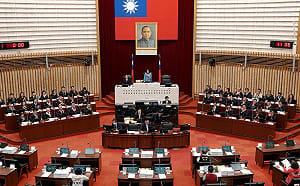 高市議會第4屆最後一次定期大會開議    康裕成：高雄的進步沒有終點