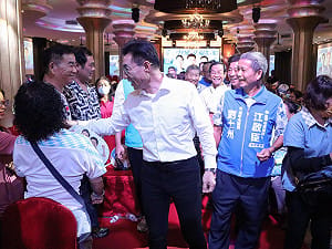 (影)台中升級、幸福加給！江啟臣連趕兩場說明會 地方民代齊聚力挺