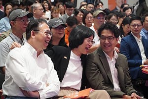 傅崐萁喊普發3萬 沈伯洋笑：他心裡的金錢沒有極限