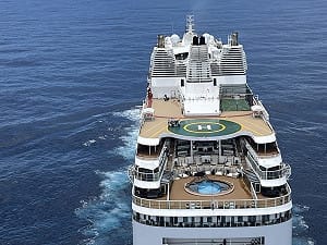 郵輪遊客消化道出血  空勤花蓮外海吊掛救援