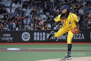 中信兄弟菲力士「期末考」還有1場　王建民想觀察戶外投球