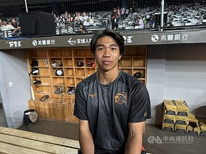 林易霆家鄉台東首登板感觸多　潘威倫鼓勵保持正面