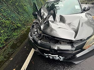蘇花公路落石砸休旅車　車內一家三口未受傷