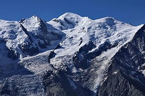 極端高溫導致永凍土融化　白朗峰岩崩450起破紀錄