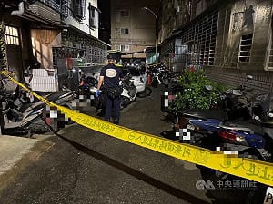 拒檢逃進死巷涉倒車衝撞　男遭警開槍擊中胸部送醫