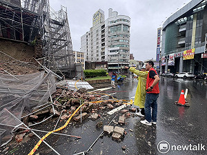 國定古蹟「大東門」因豪雨崩塌  李宗霖籲學習「熊本城」科學復原模式