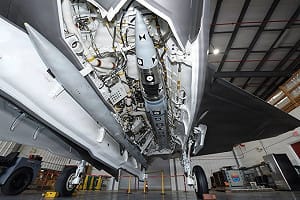 (影) 美新遠程空空飛彈「惡意」測試! B-2也添反艦彈、取代MQ-9 新無人機曝光