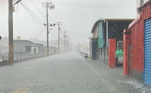 屏東24小時內狂炸540毫米雨量多處積淹水  縣長周春米發聲了！