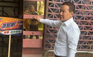 遭指「藍皮綠骨」！ 鍾小平怒告郭正亮更嗆：你這紅統政客！