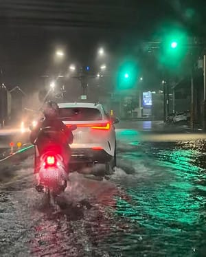 豪雨狂炸高雄！單日528毫米超越莫拉克 罕見連2天停班課