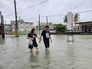 南部豪雨成災　卓榮泰視察中央災變中心籲復災同時防颱