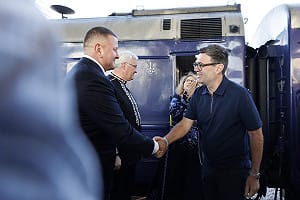 英法合助烏克蘭打造長程飛彈　英相柏南基輔釋機密藍圖
