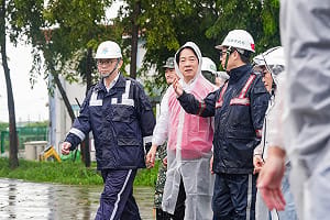 陪賴清德、陳其邁視察治水　賴瑞隆：攜手爭取漁業現金救助  