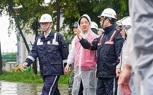 陪賴清德、陳其邁視察治水　賴瑞隆：攜手爭取漁業現金救助  