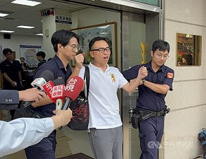 新黨游智彬蛋襲張志豪服務處　警依毀損現行犯逮捕