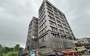 薛兆基揭楠梓菁英會館護岸掏空    高市府初勘認無立即危險