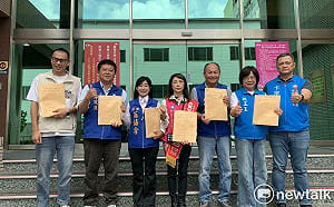 謝龍介團隊搶先領表拚翻轉台南　藍營新血齊喊「人民贏一次」