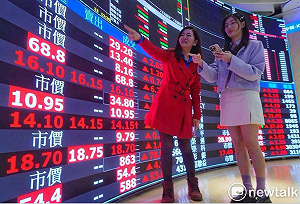 台股坐上世界主桌！謝金河狂點10檔　按讚上市櫃公司今年全年純利挑戰8兆