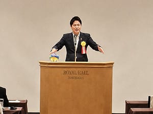 對下屬嗆「做不到就去切腹」職場霸凌成立！  橫濱市長今宣布請辭