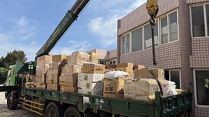 金門聯合查緝走私　老樓房起出逾2千公斤中國食品及菸酒